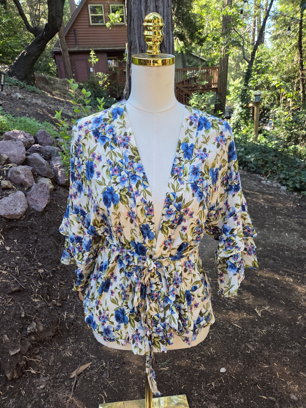 Zara Floral Tie-Waist V-Neck Kimono Top - Blue Floral Size Small
